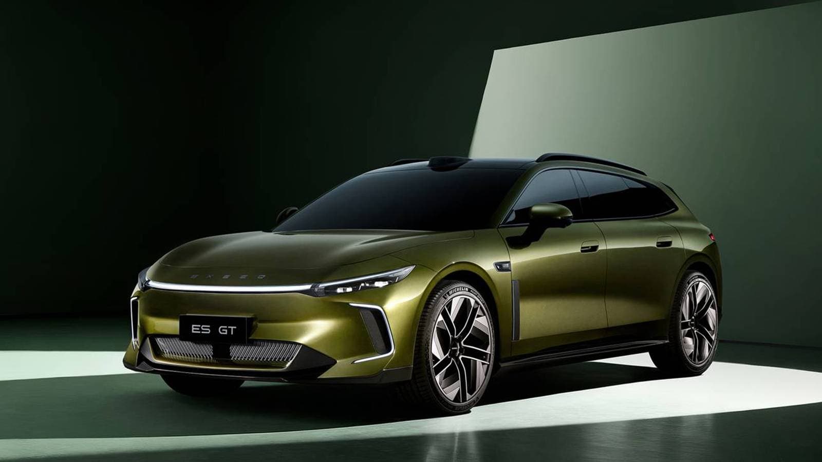 Exlantix ES GT shooting brake concept in olive green